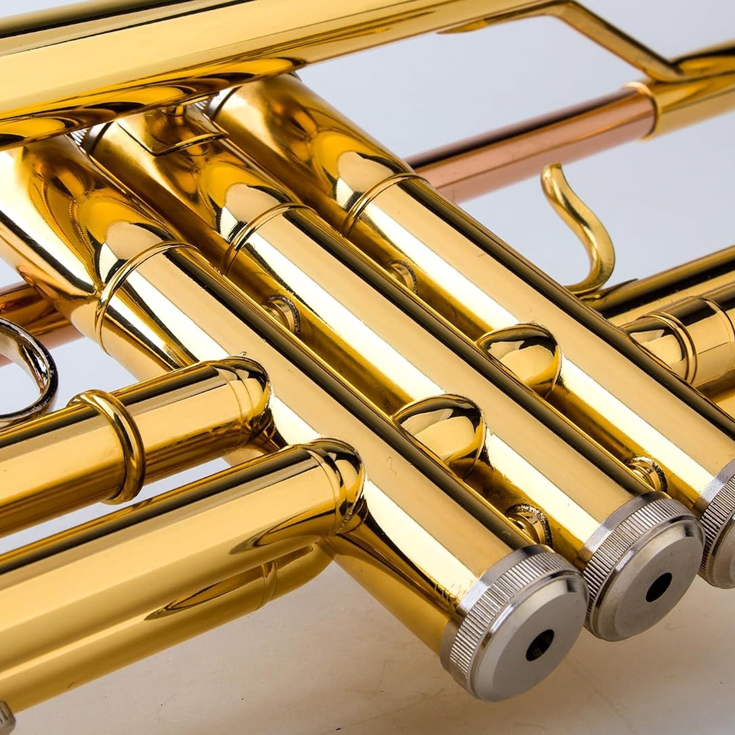 Bb Trumpet with Case and Gloves: image 6